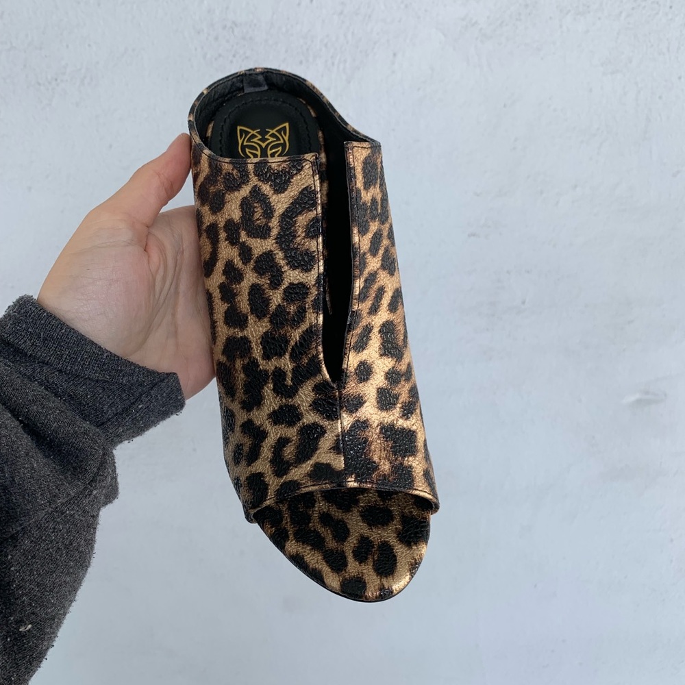 Leopard patent slit heel - Picture 4 of 7